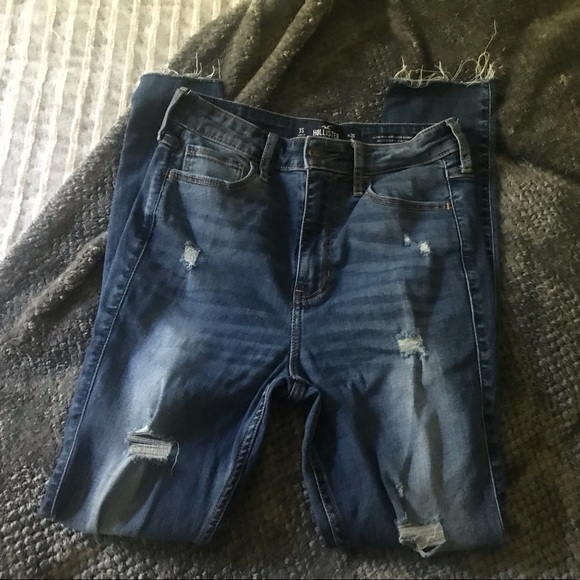 Hollister Ultra High-Rise Jeans - Picture 3 of 4